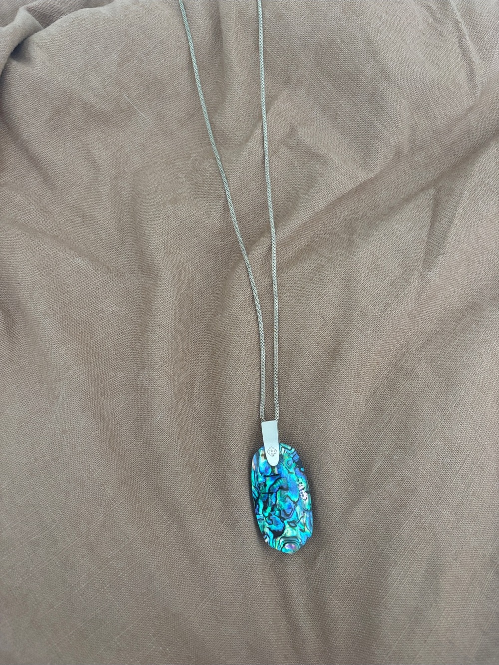 Kendra Scott Inez Pendant Abalone
